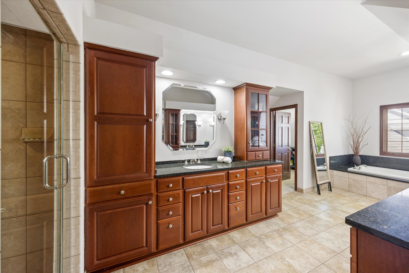 450 Stagecoach Run, Glen Ellyn, IL 60137