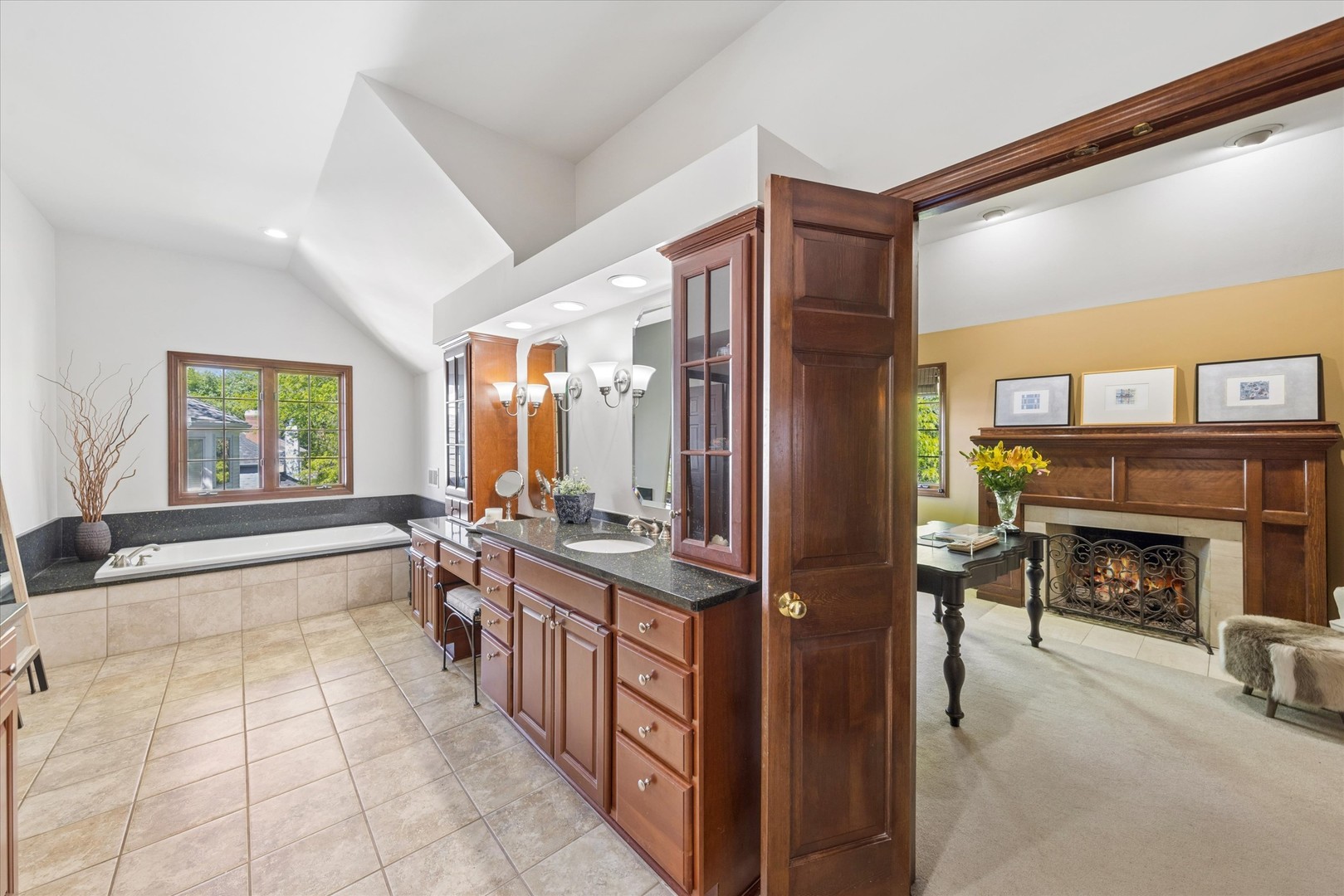 450 Stagecoach Run, Glen Ellyn, IL 60137