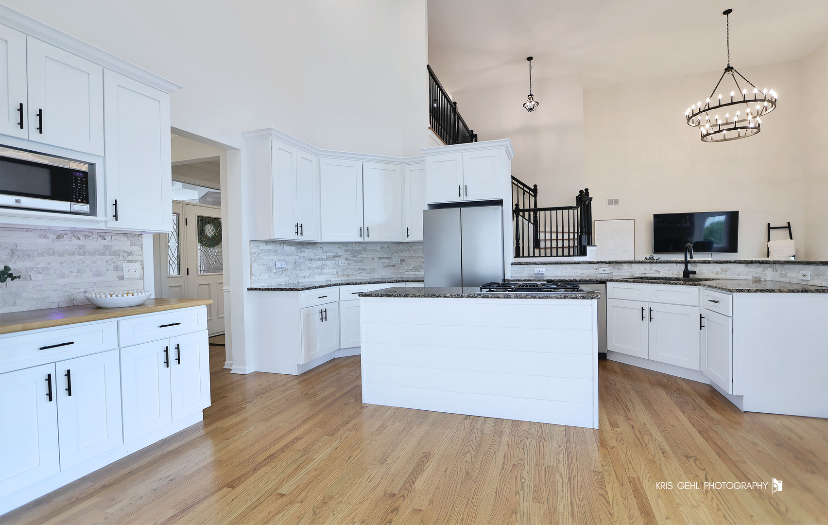 21827 W RIVIERA Court, Mundelein, IL 60060