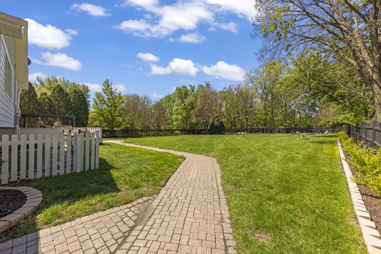 8S452 Bell Drive, Naperville, IL 60565