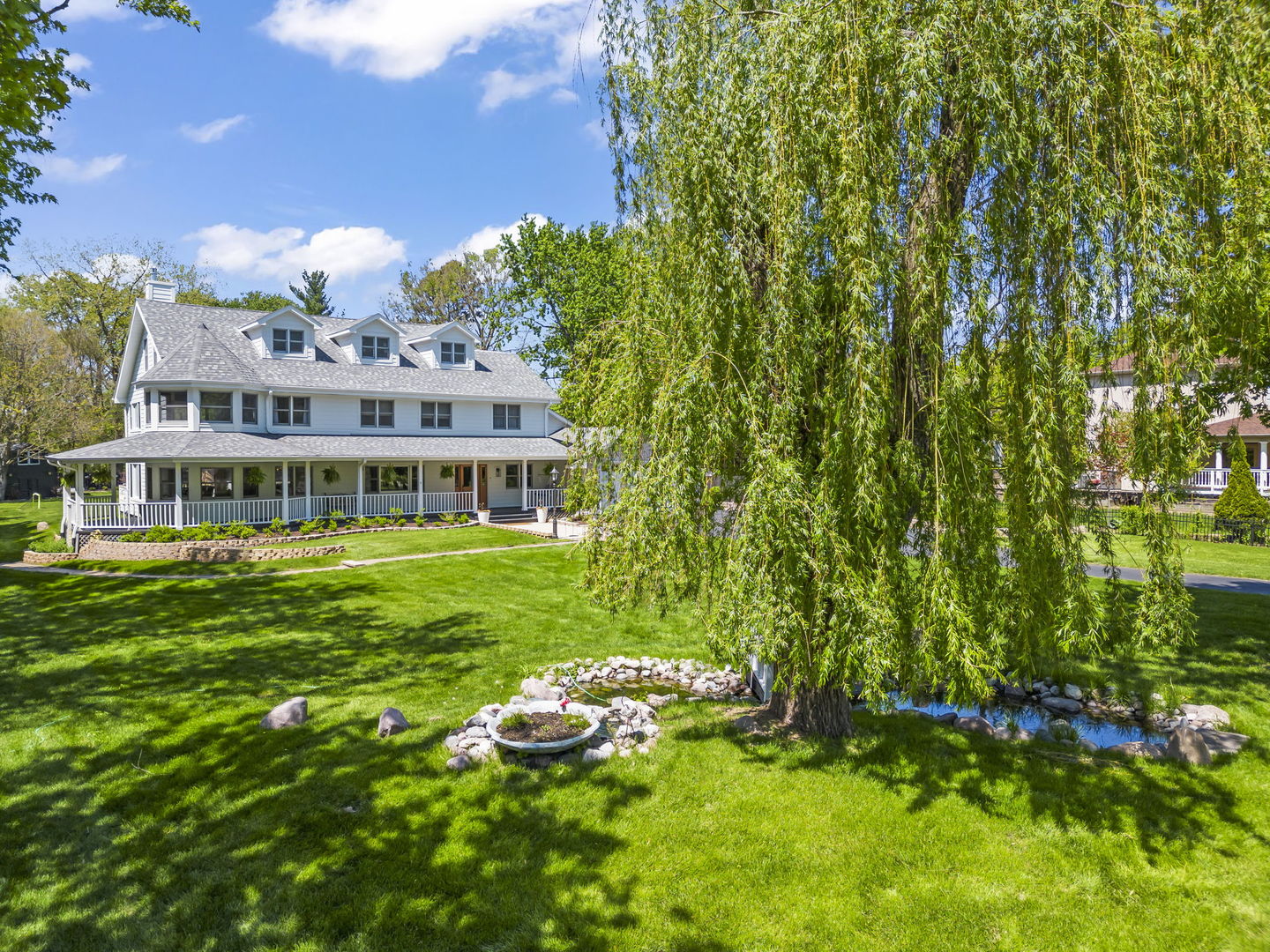 8S452 Bell Drive, Naperville, IL 60565