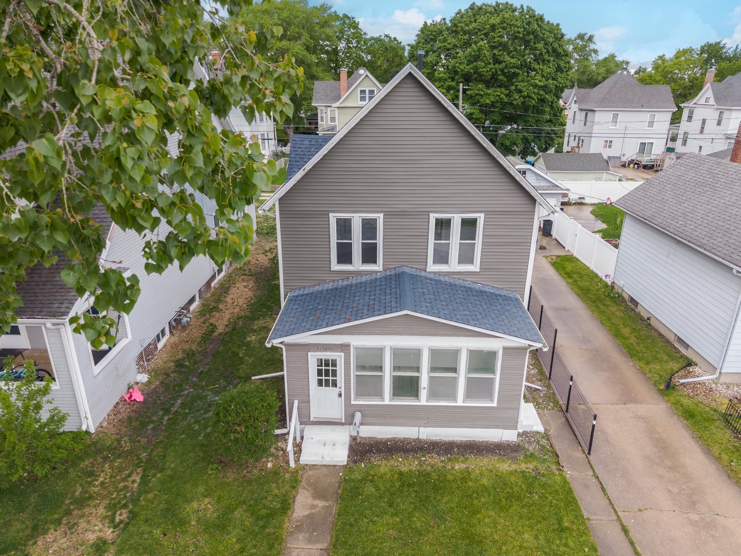 609 E Water Street, Pontiac, IL 61764