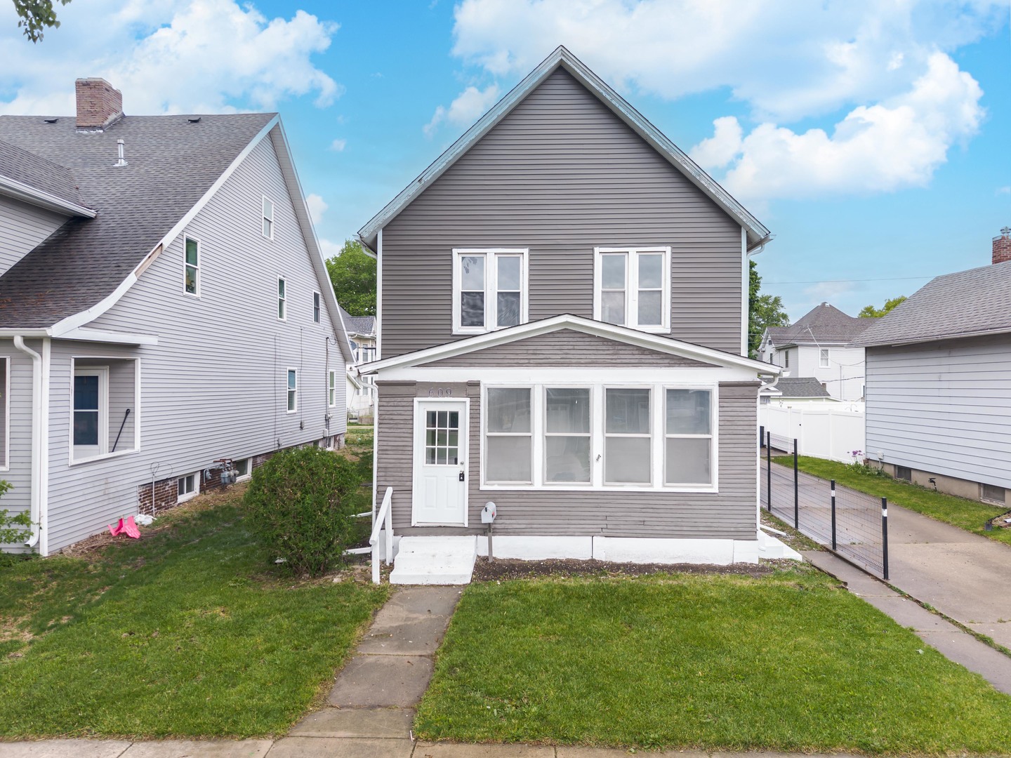 609 E Water Street, Pontiac, IL 61764