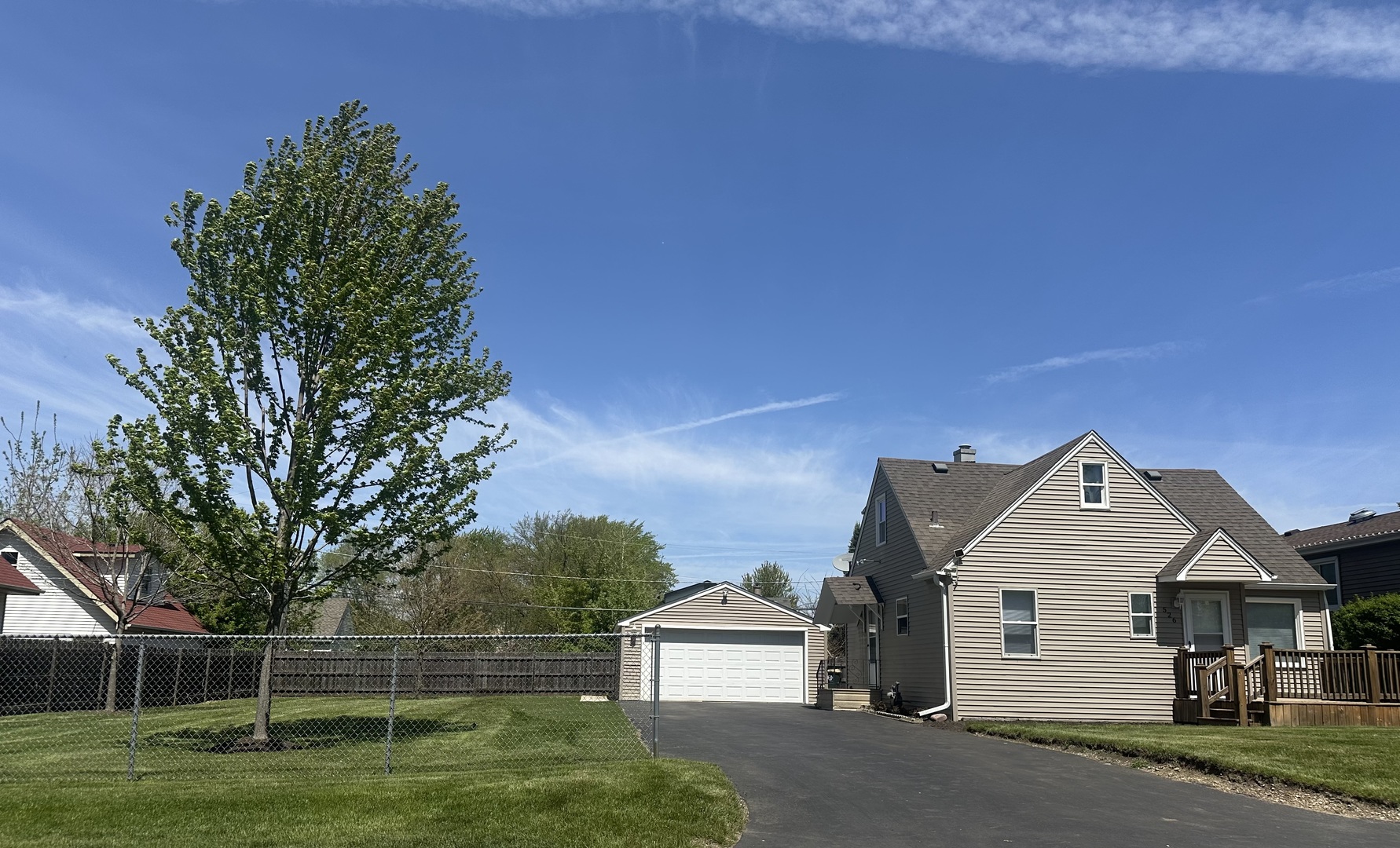 526 Clover Lane, Round Lake Beach, IL 60073