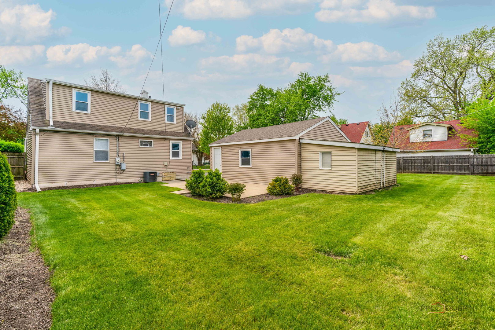 526 Clover Lane, Round Lake Beach, IL 60073