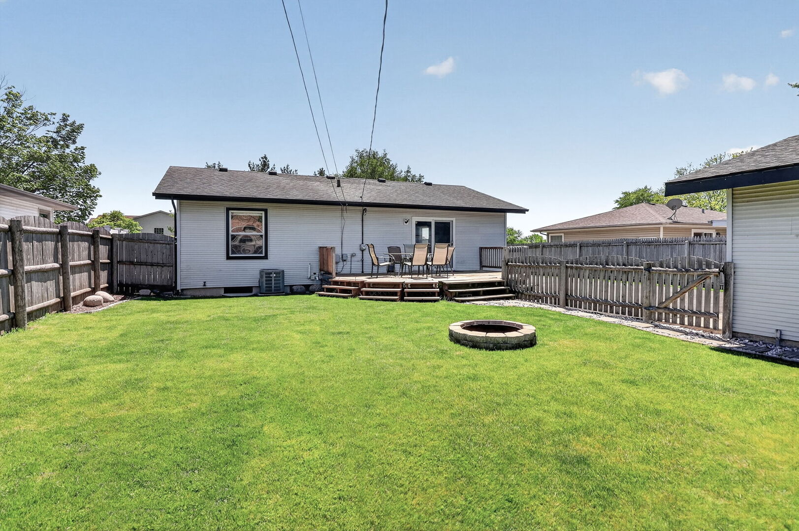 1208 E North Street, Lockport, IL 60441