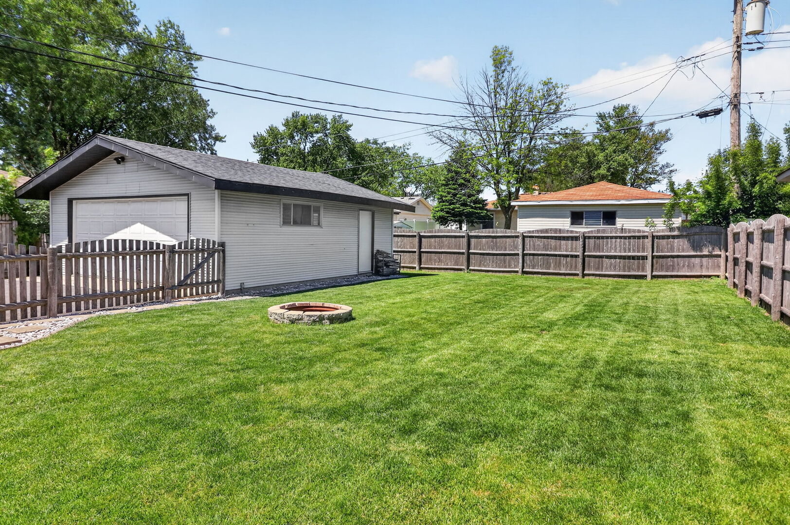 1208 E North Street, Lockport, IL 60441