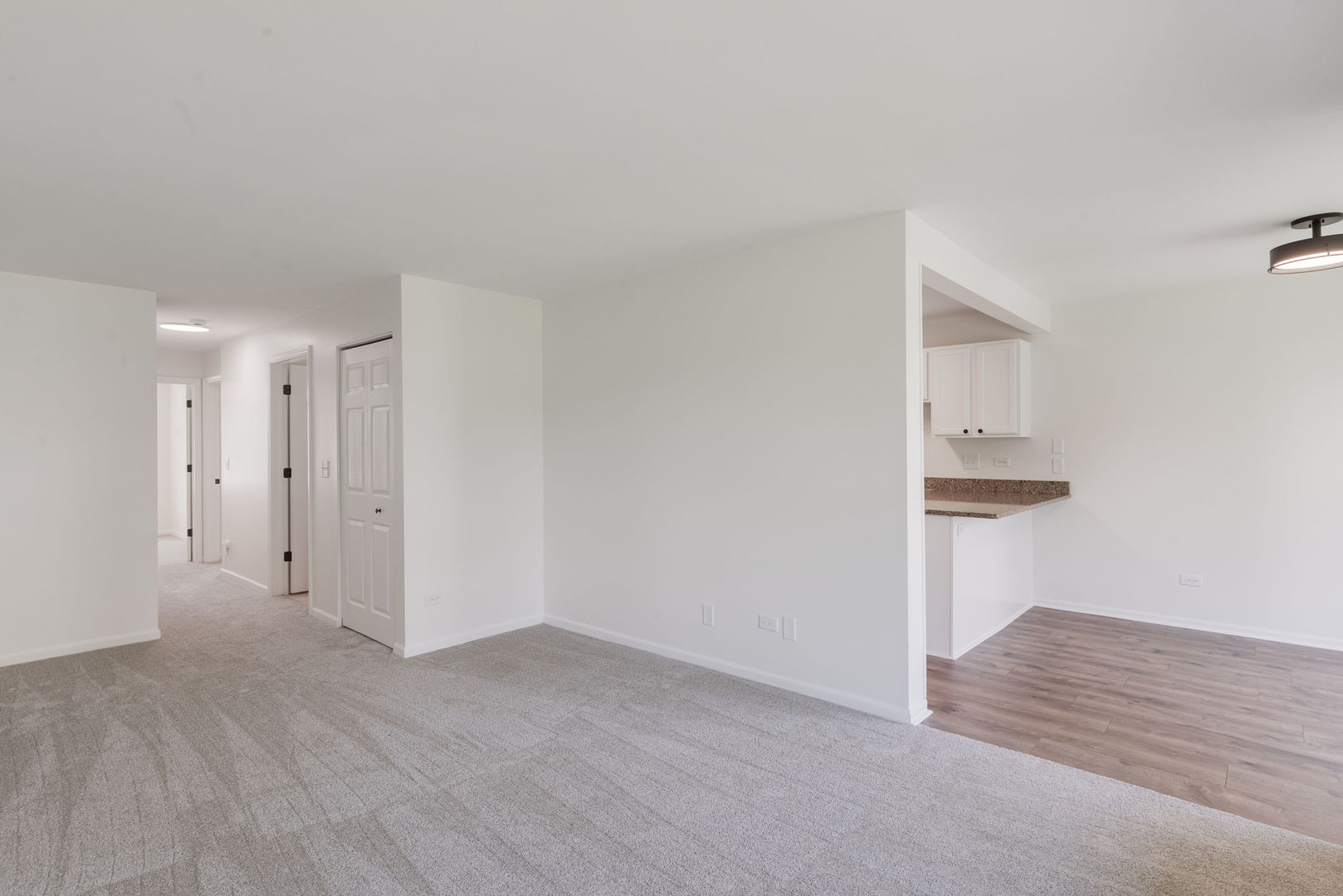 1129 N Red Oak Circle #2, Round Lake Beach, IL 60073