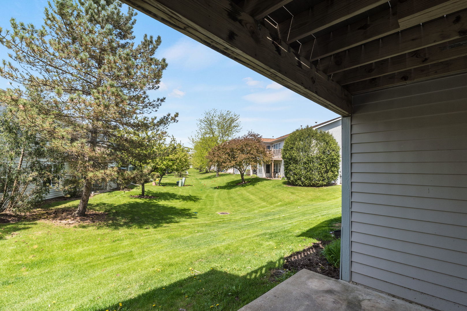 1129 N Red Oak Circle #2, Round Lake Beach, IL 60073