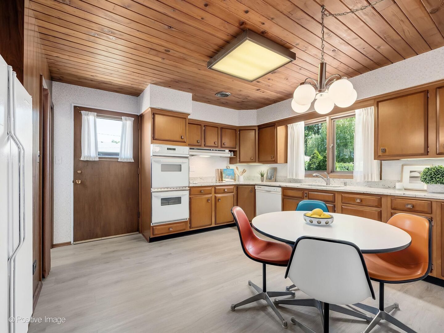 24 E Harding Avenue, La Grange Park, IL 60526