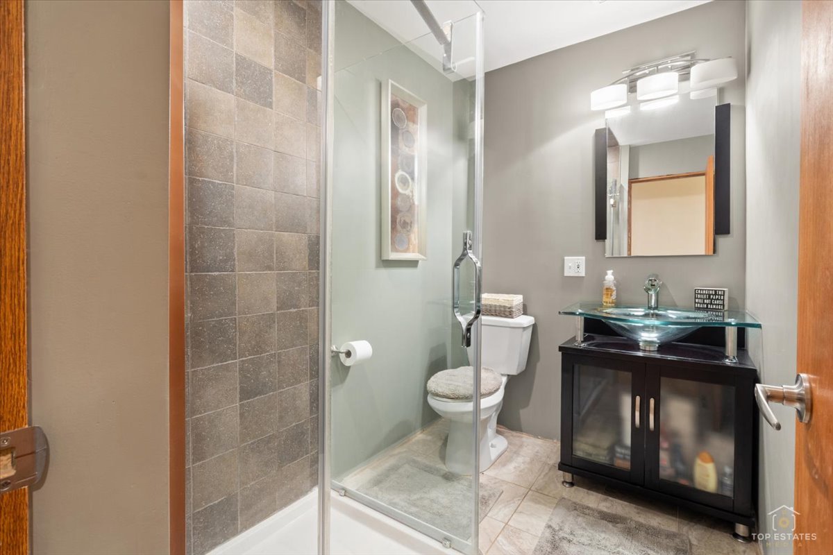 22446 N OLD BARRINGTON Road, North Barrington, IL 60010