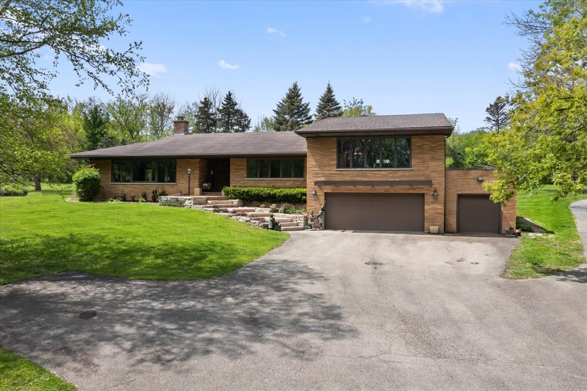 22446 N OLD BARRINGTON Road, North Barrington, IL 60010