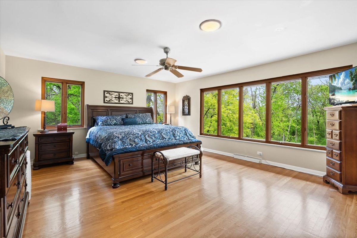 22446 N OLD BARRINGTON Road, North Barrington, IL 60010