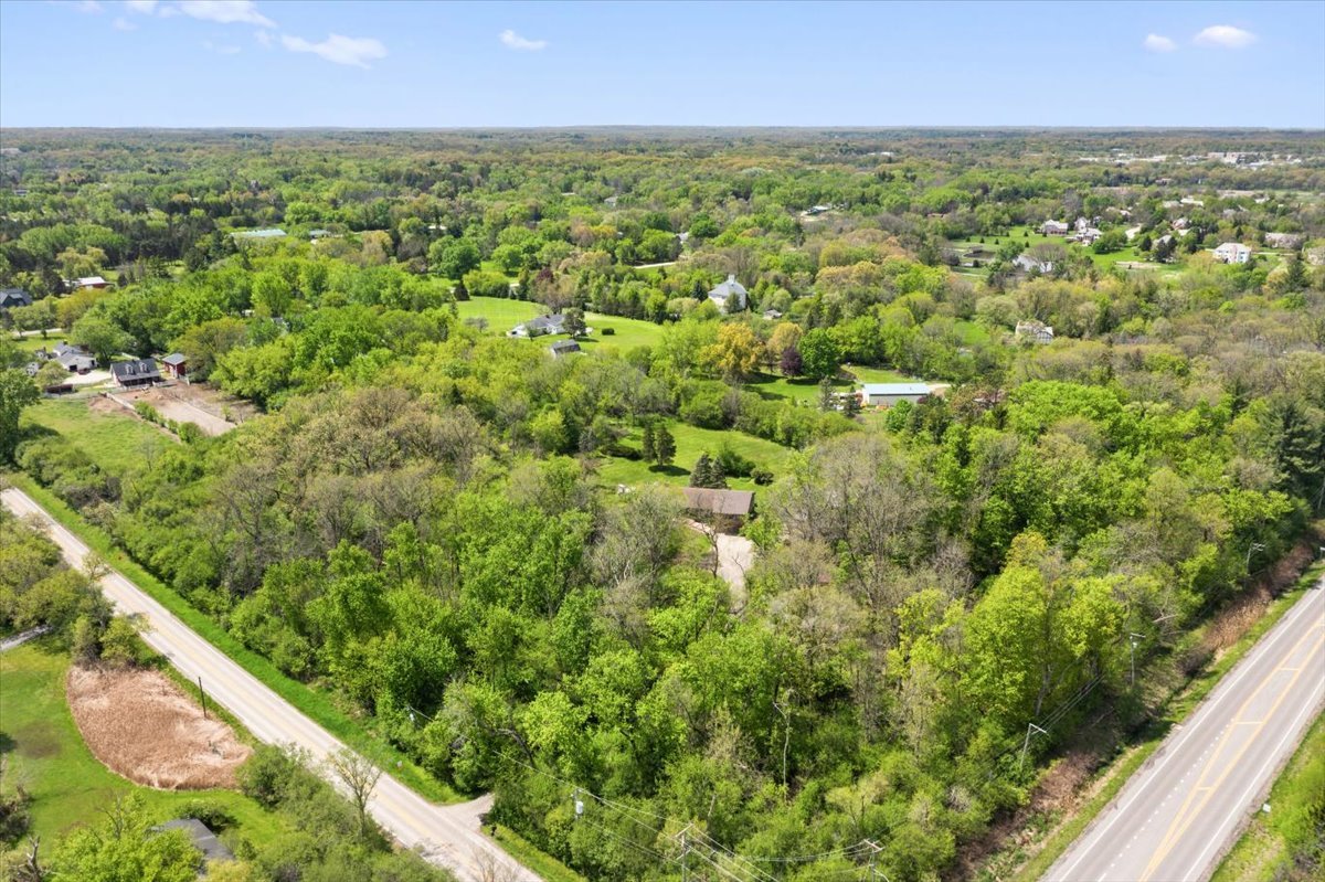22446 N OLD BARRINGTON Road, North Barrington, IL 60010