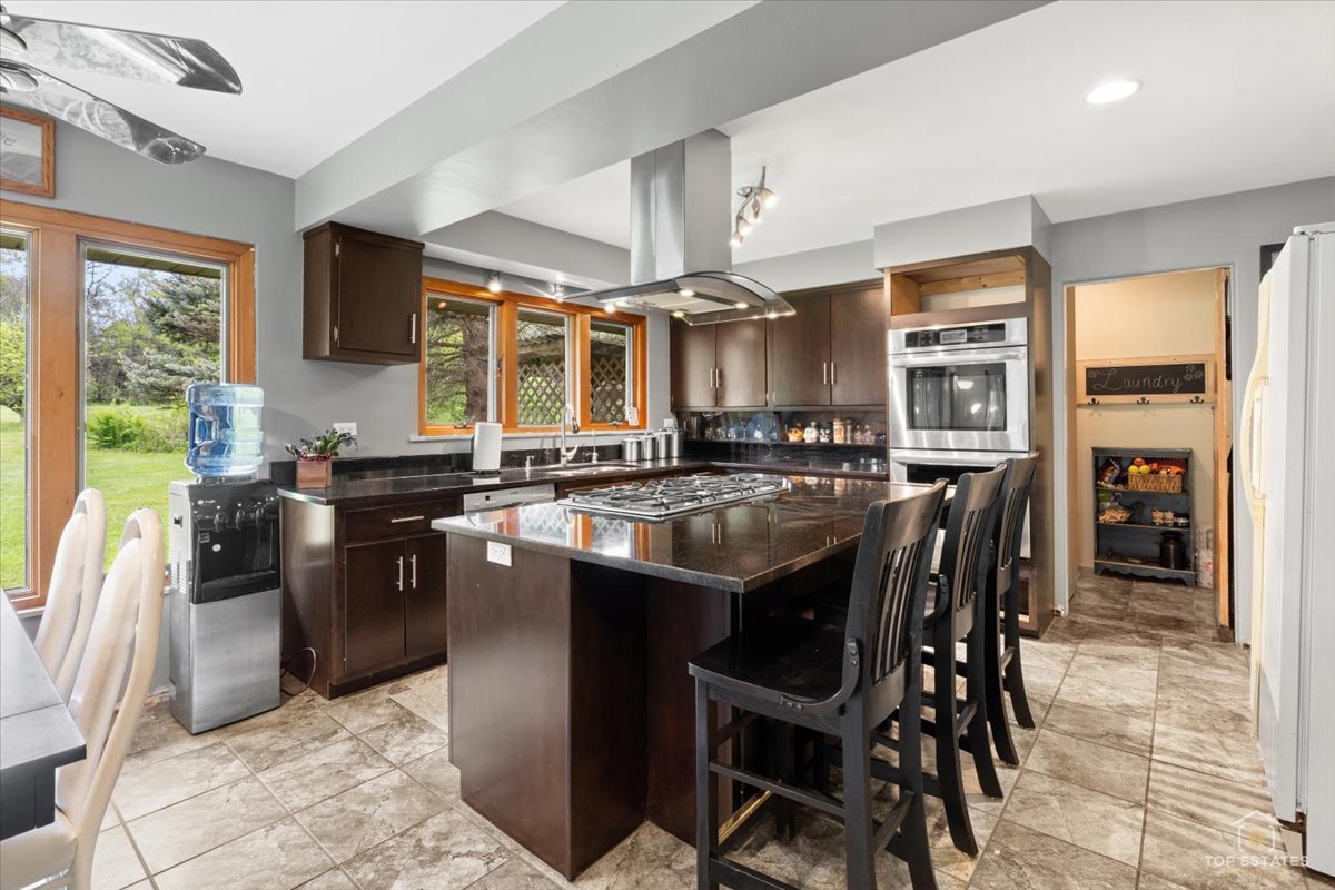 22446 N OLD BARRINGTON Road, North Barrington, IL 60010