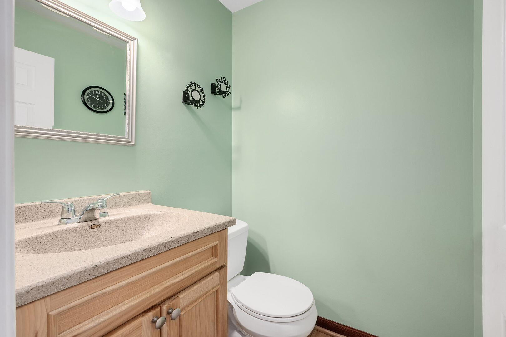 6806 Prairieview Avenue, Woodridge, IL 60517