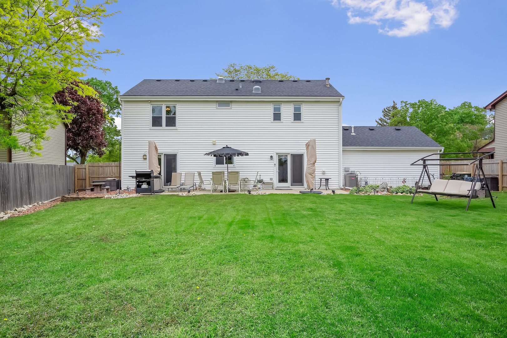 6806 Prairieview Avenue, Woodridge, IL 60517