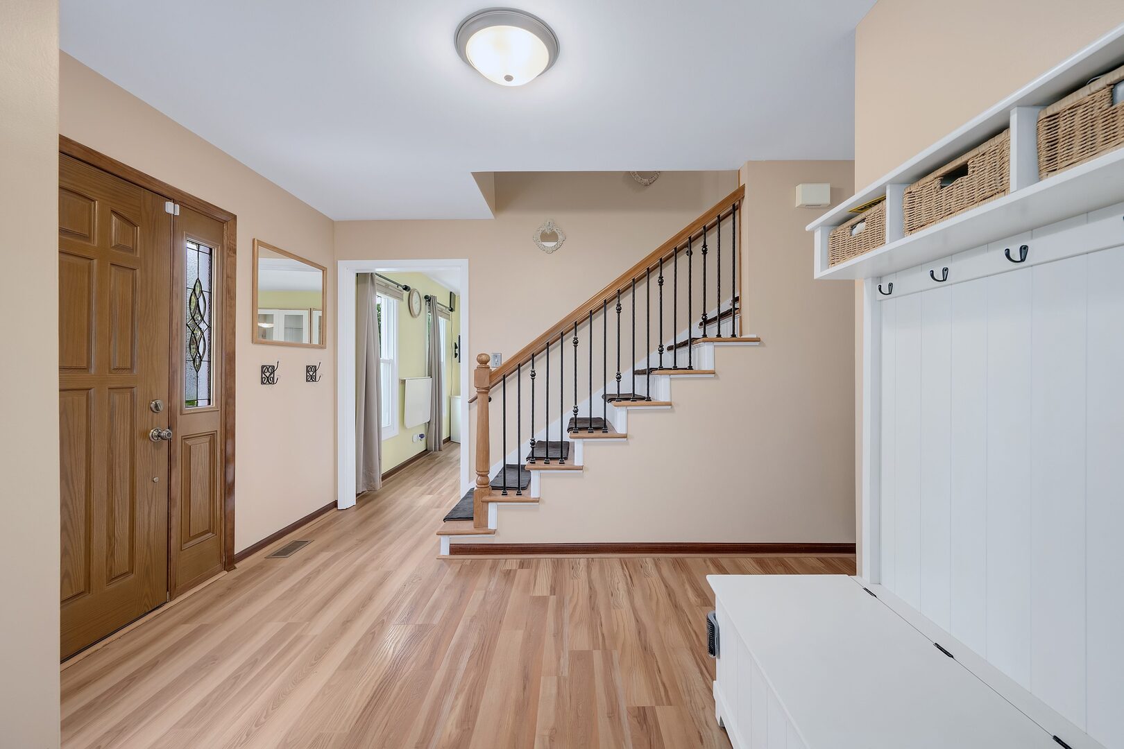 6806 Prairieview Avenue, Woodridge, IL 60517