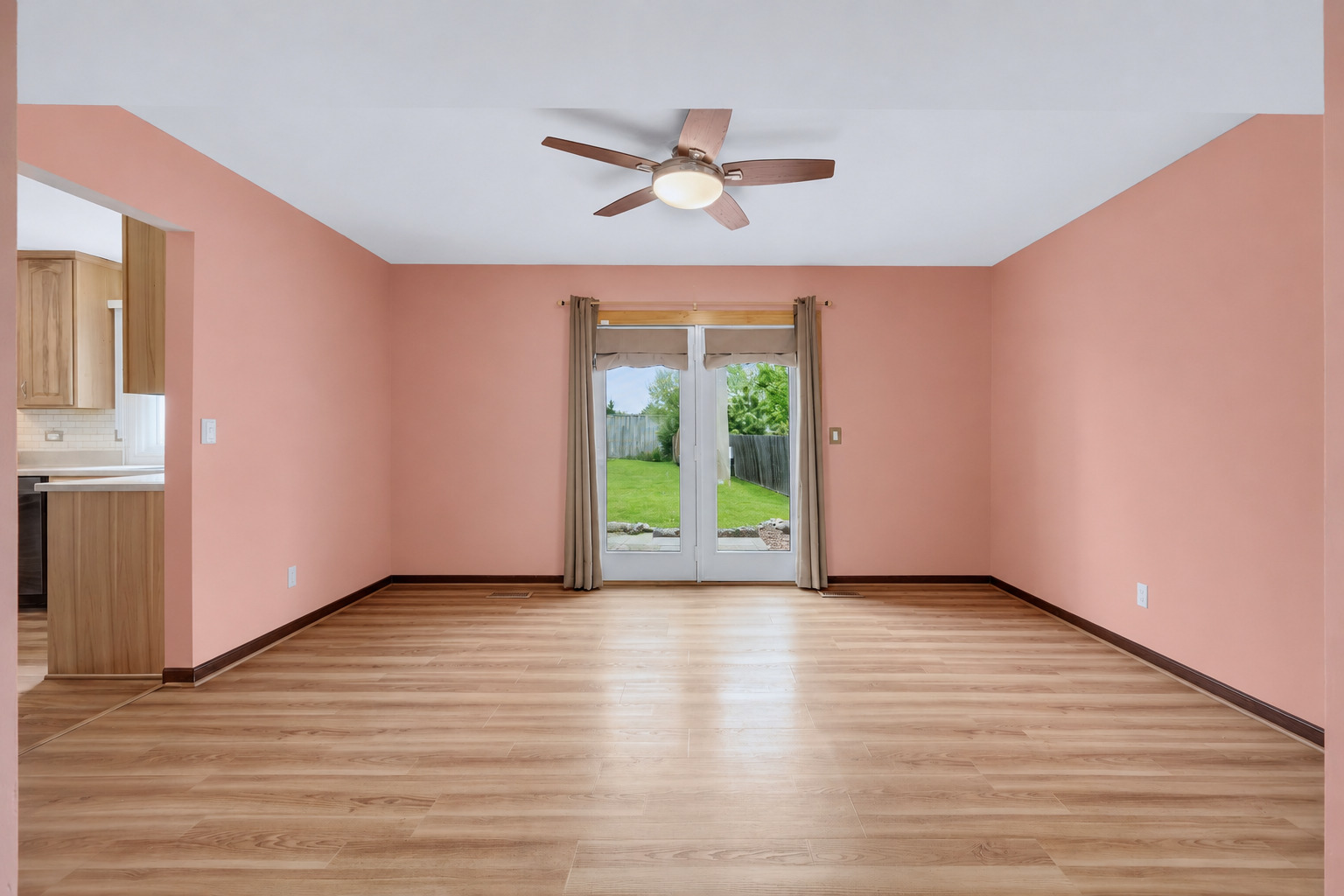 6806 Prairieview Avenue, Woodridge, IL 60517