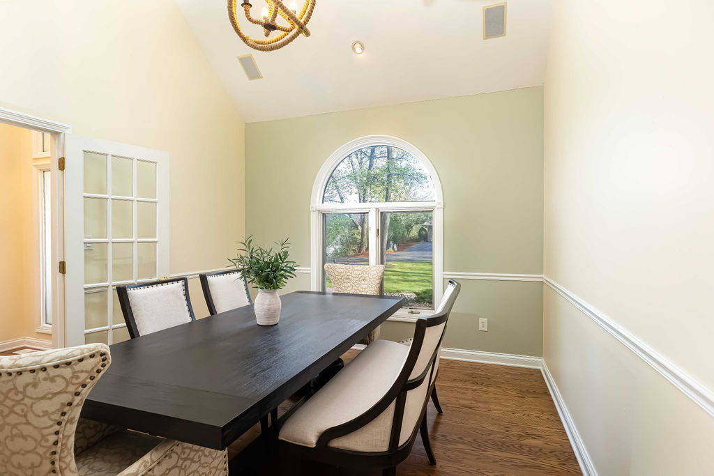 3208 E Buried Oak Drive, Crete, IL 60417