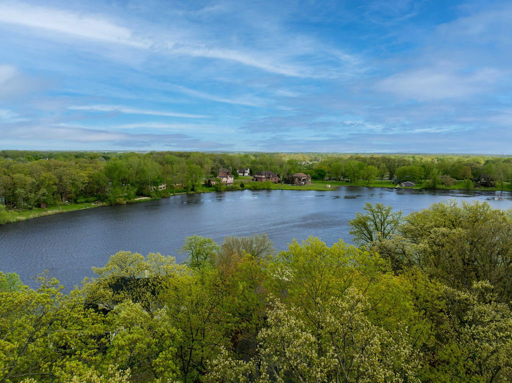3208 E Buried Oak Drive, Crete, IL 60417