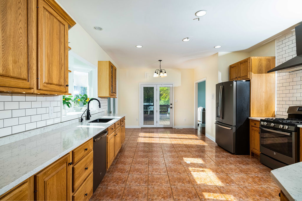 3208 E Buried Oak Drive, Crete, IL 60417