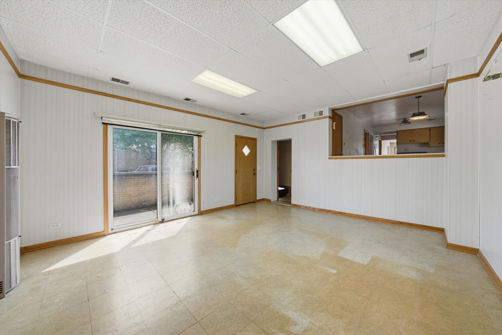 6500 W 64th Street, Chicago, IL 60638