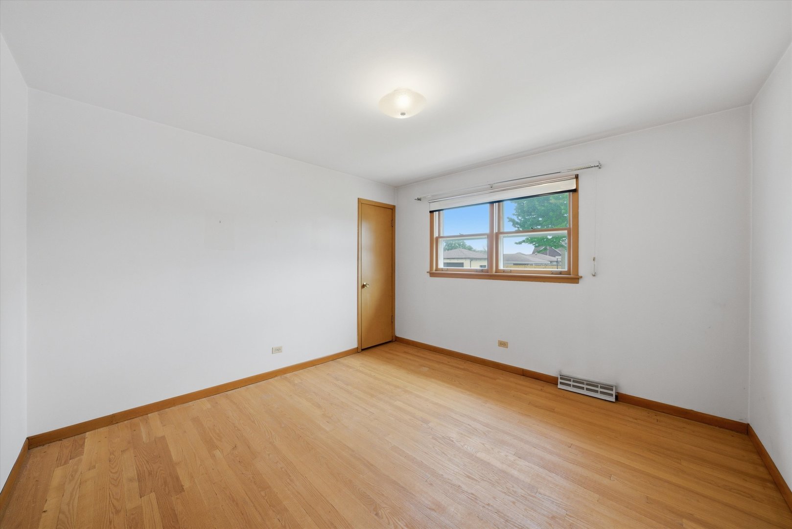 6500 W 64th Street, Chicago, IL 60638