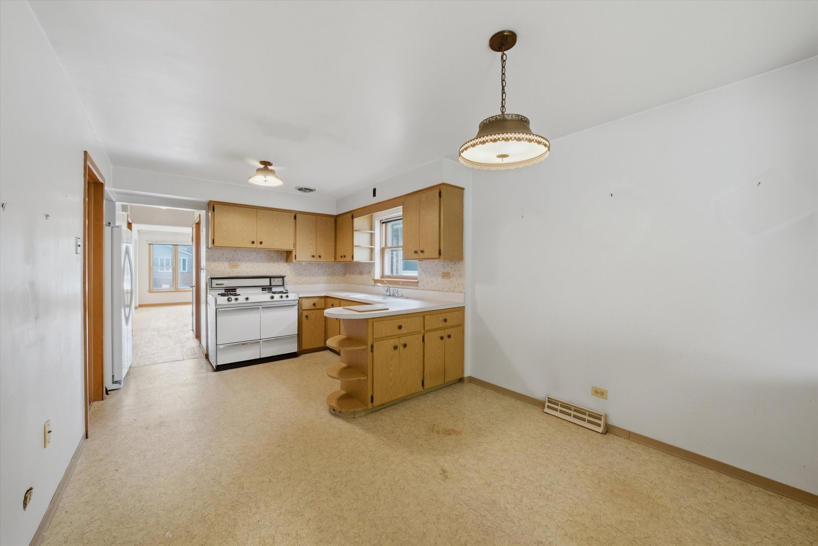6500 W 64th Street, Chicago, IL 60638
