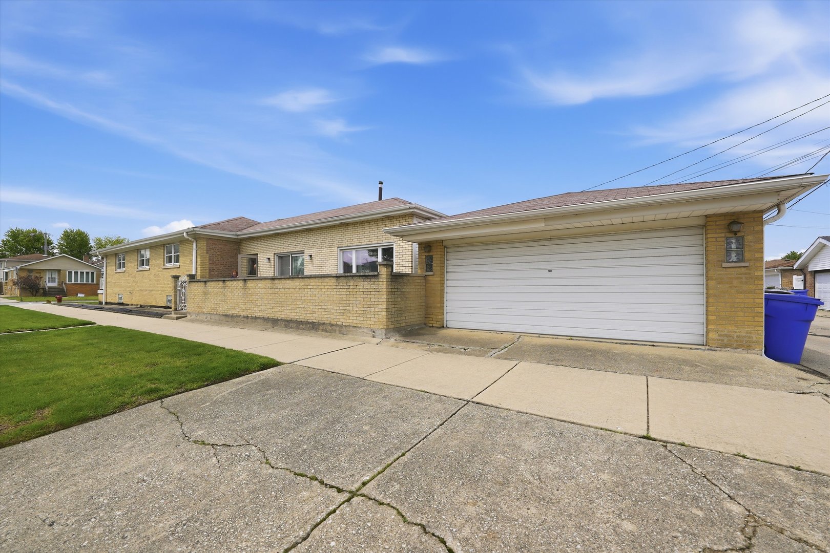 6500 W 64th Street, Chicago, IL 60638