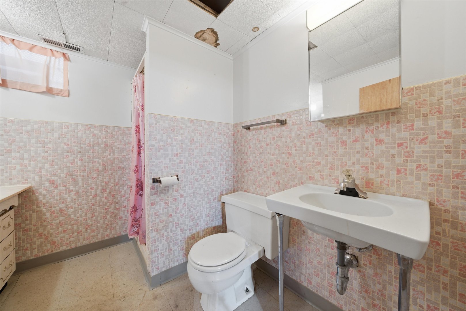 6500 W 64th Street, Chicago, IL 60638