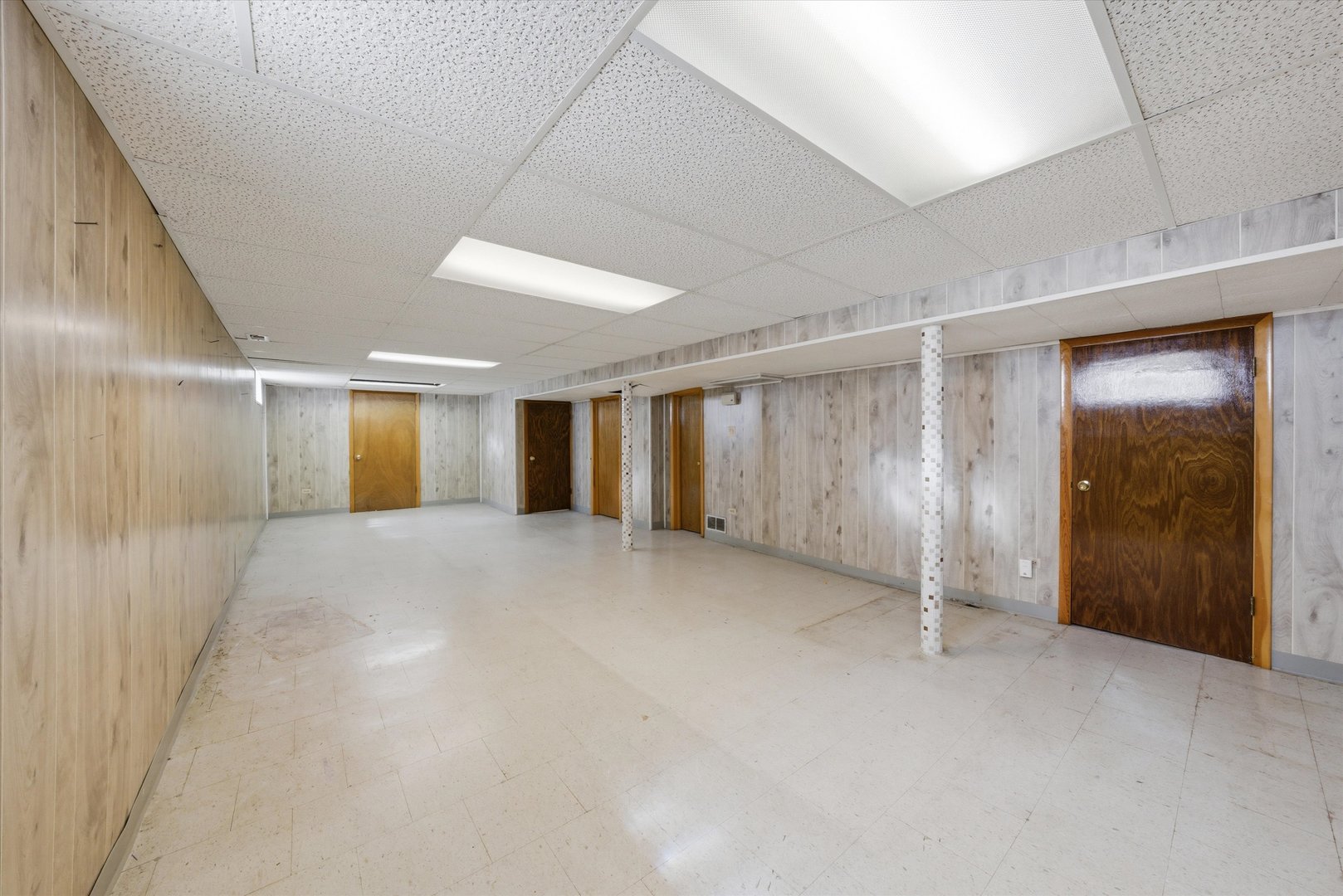 6500 W 64th Street, Chicago, IL 60638