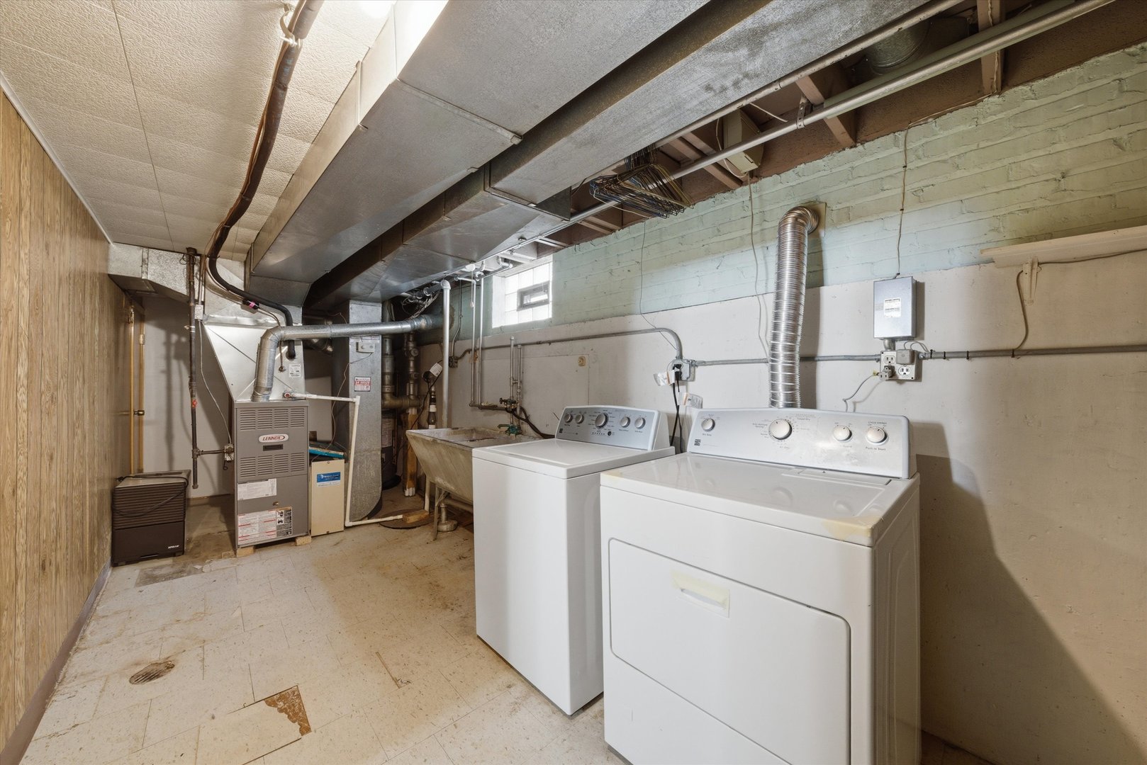 6500 W 64th Street, Chicago, IL 60638