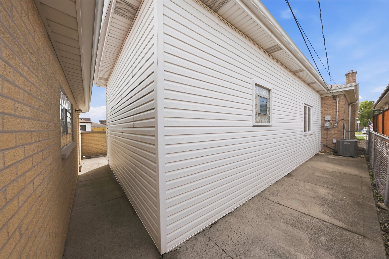 6500 W 64th Street, Chicago, IL 60638