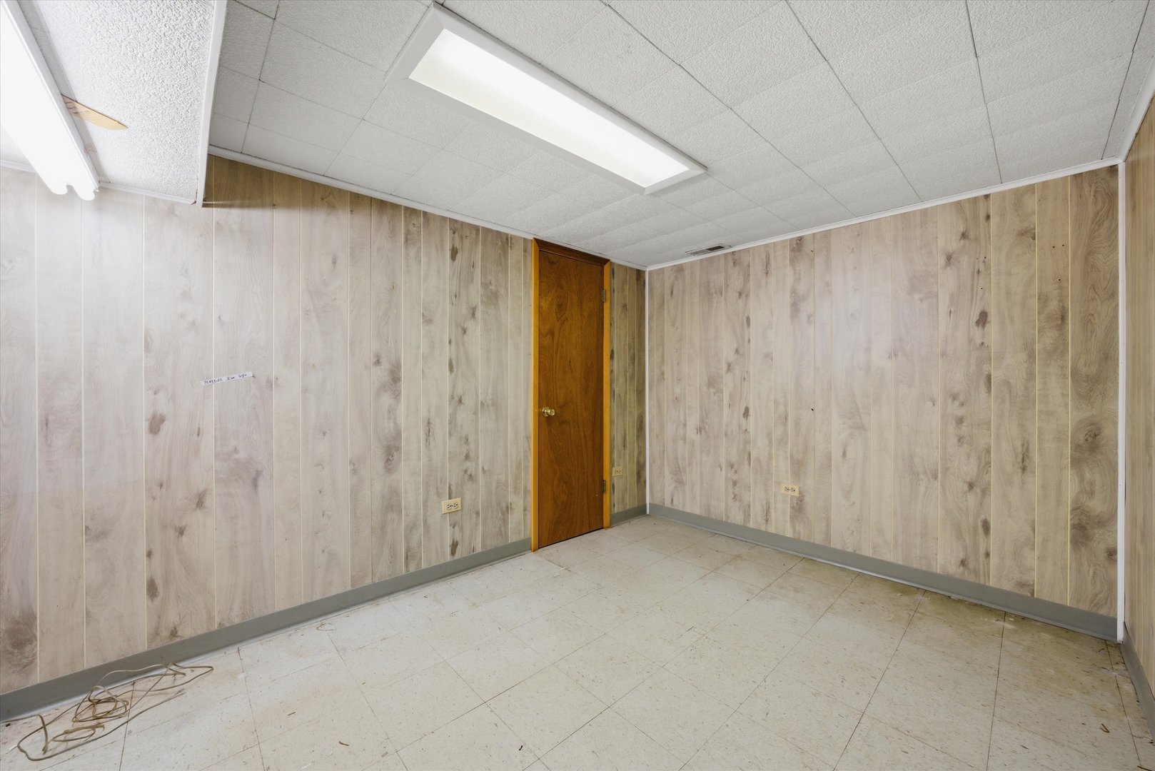 6500 W 64th Street, Chicago, IL 60638
