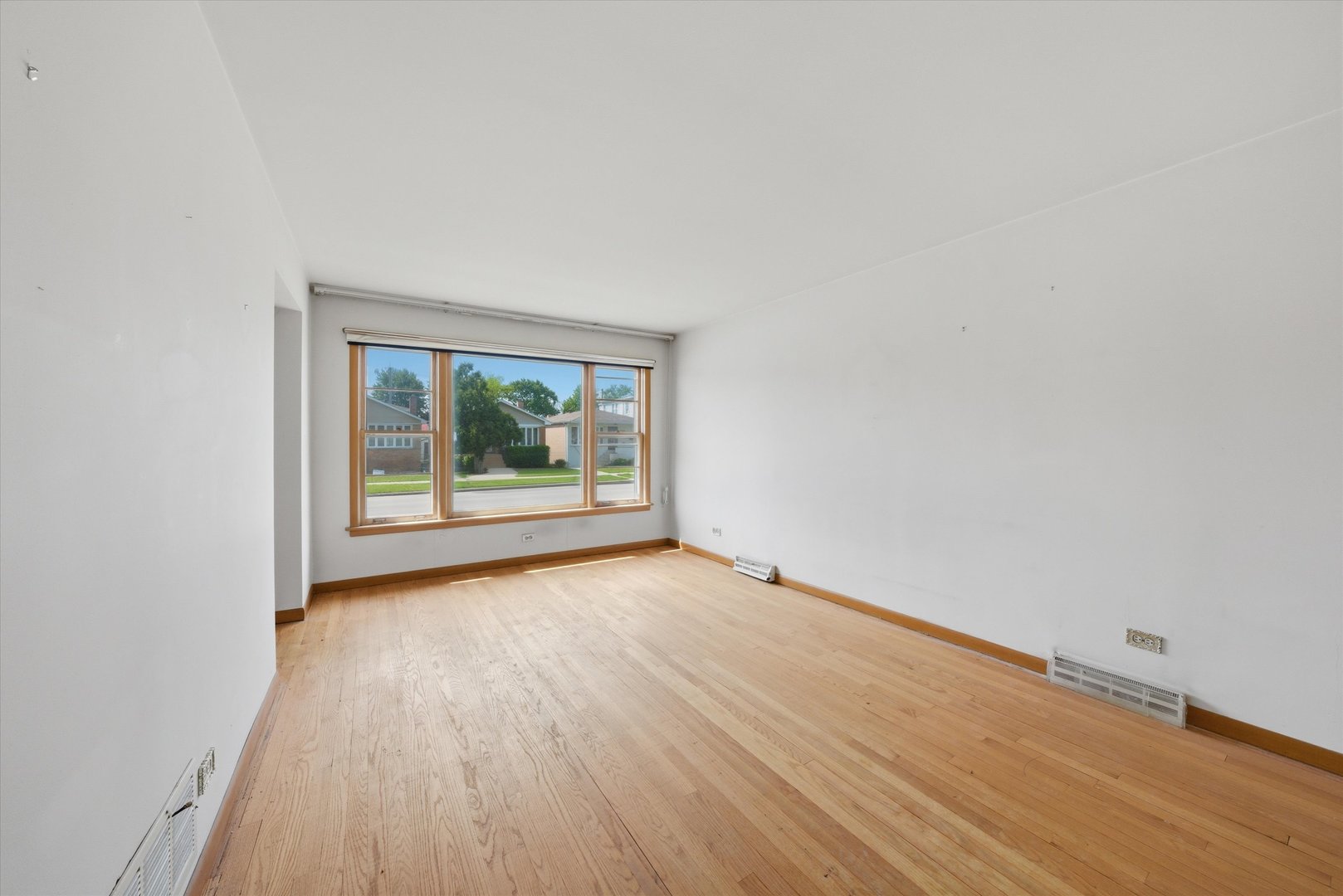 6500 W 64th Street, Chicago, IL 60638