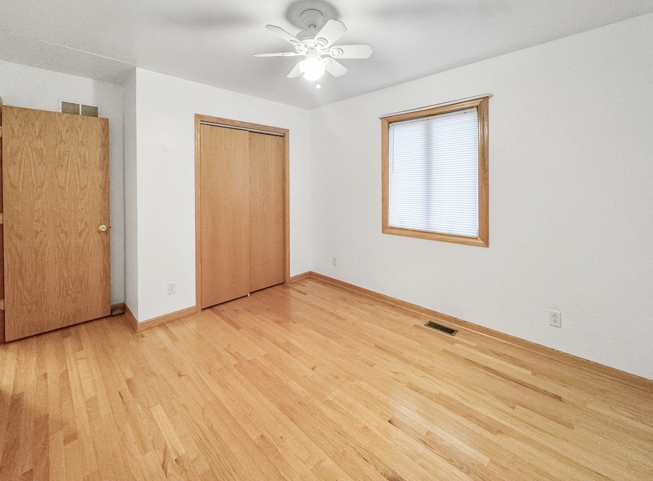 1105 Summit Drive, Lockport, IL 60441