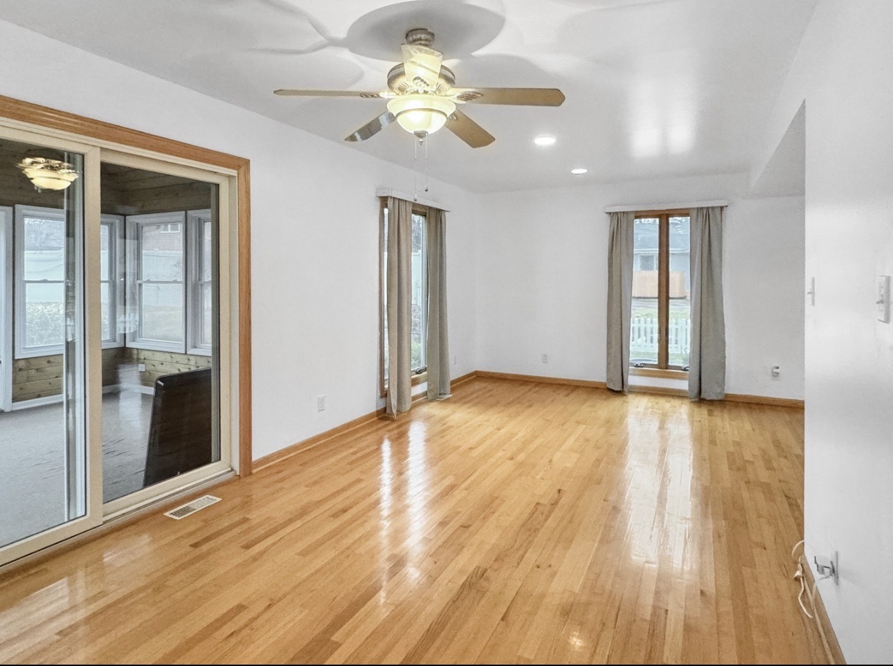 1105 Summit Drive, Lockport, IL 60441