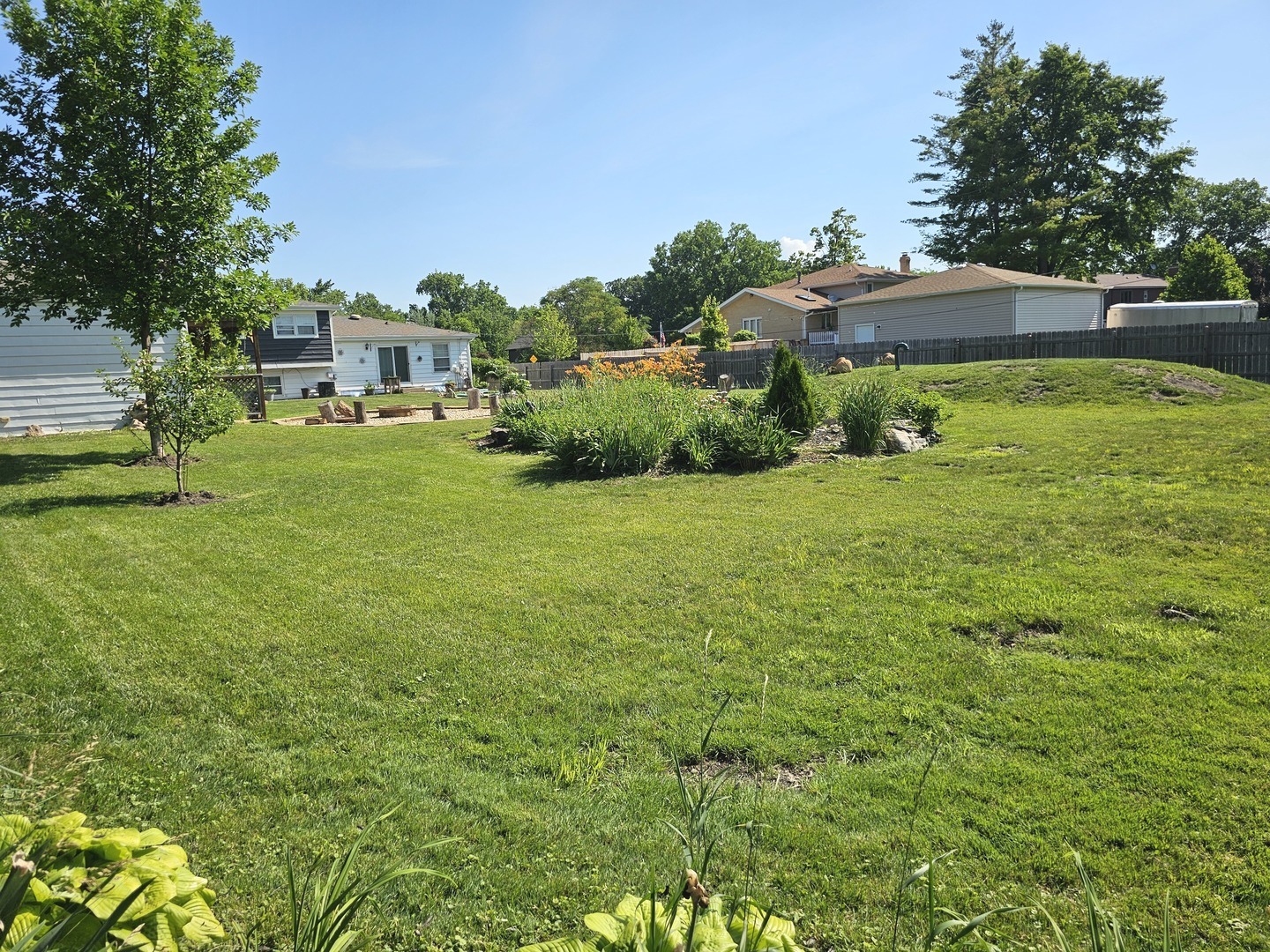 17W335 Forestview Drive, Bensenville, IL 60106