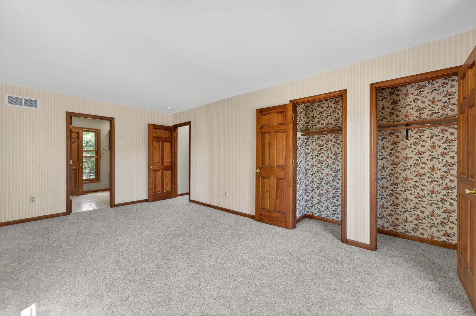 DeKalb, IL 60115