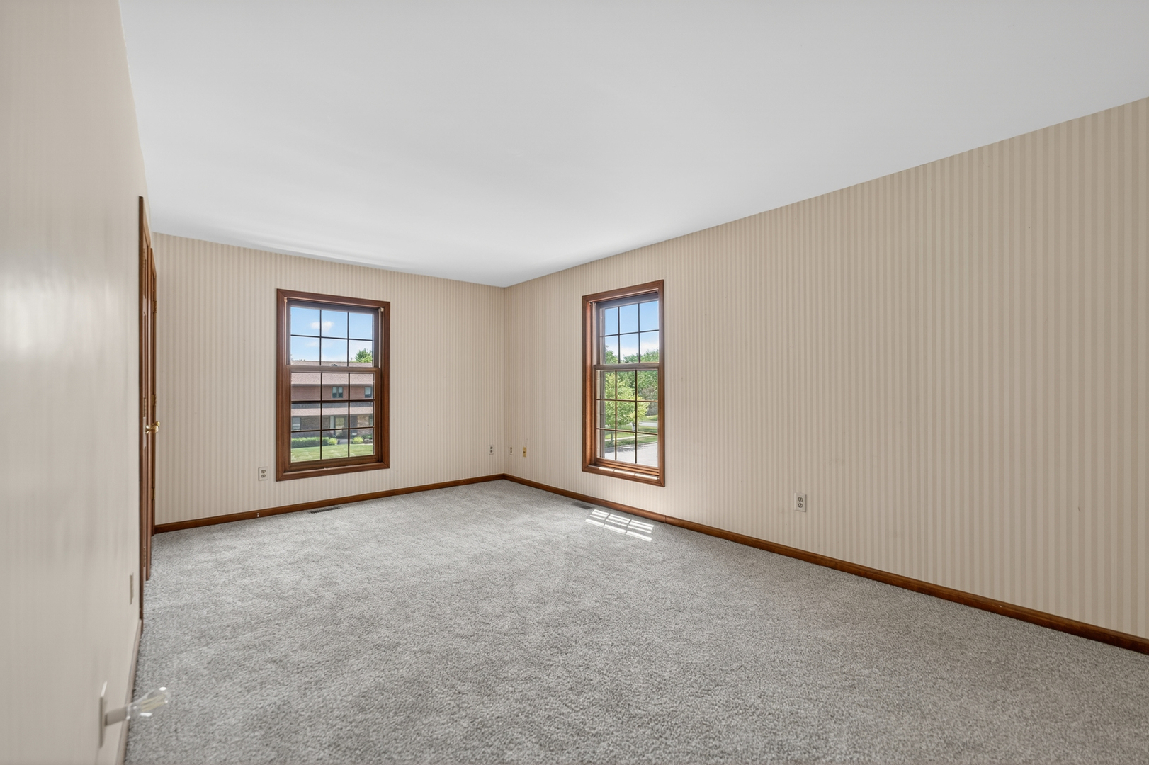 DeKalb, IL 60115