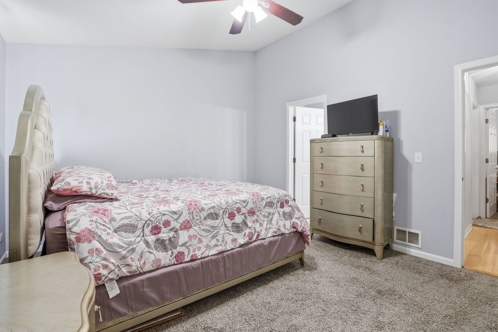 1745 N Frolic Avenue, Waukegan, IL 60085
