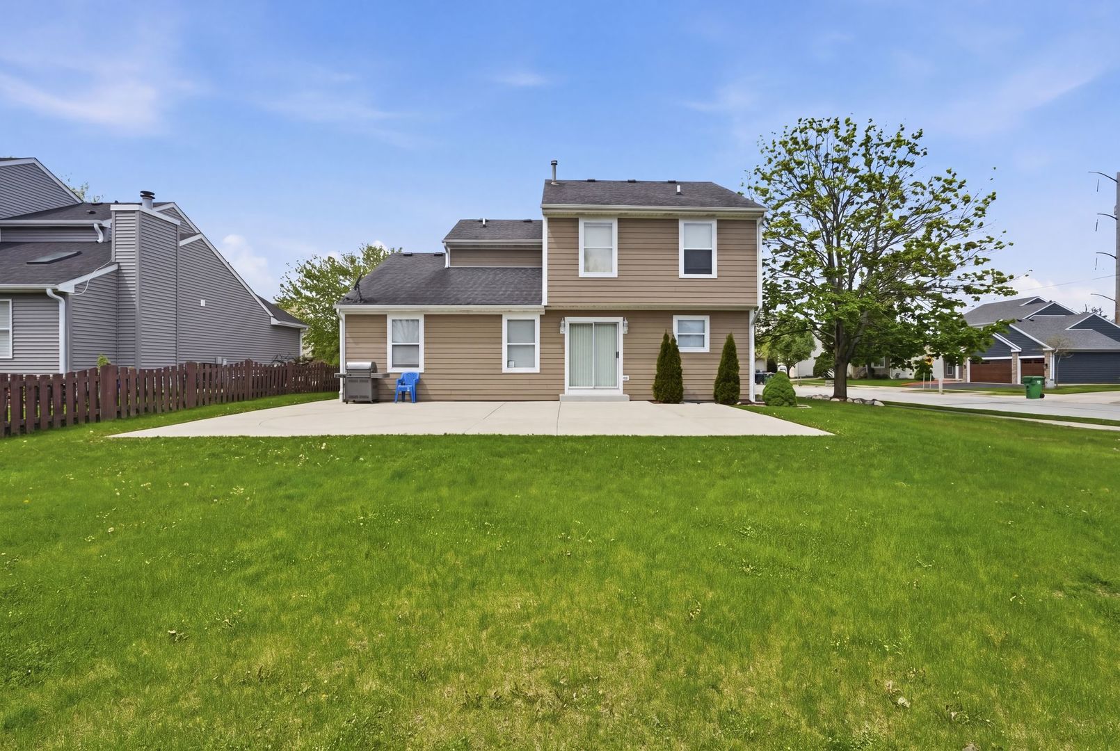 1745 N Frolic Avenue, Waukegan, IL 60085