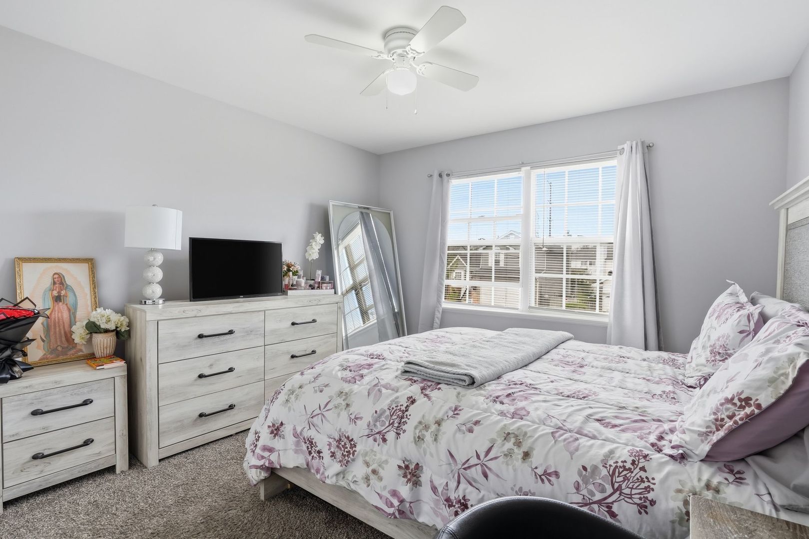 1745 N Frolic Avenue, Waukegan, IL 60085