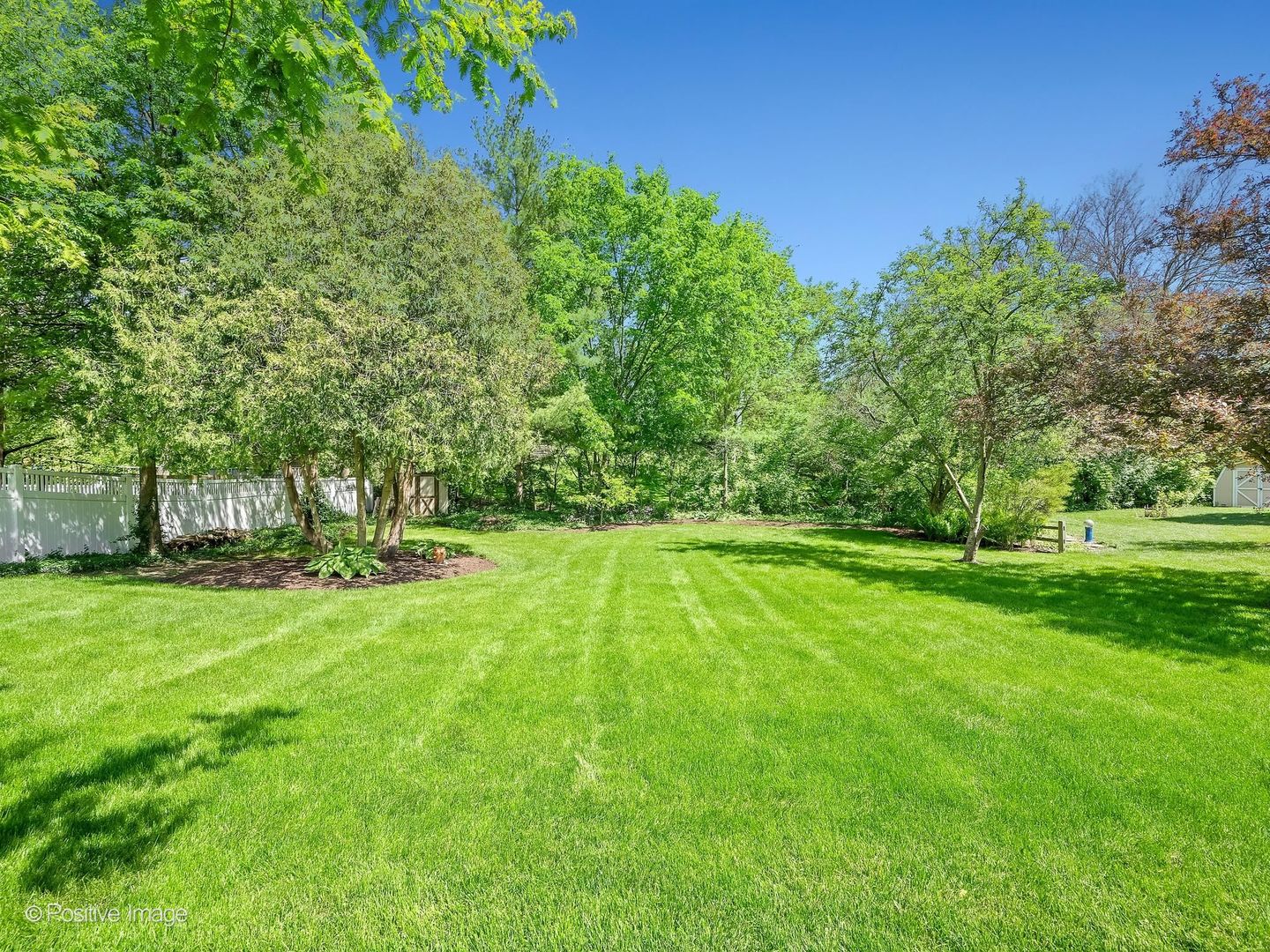 832 Bemis Road, Glen Ellyn, IL 60137