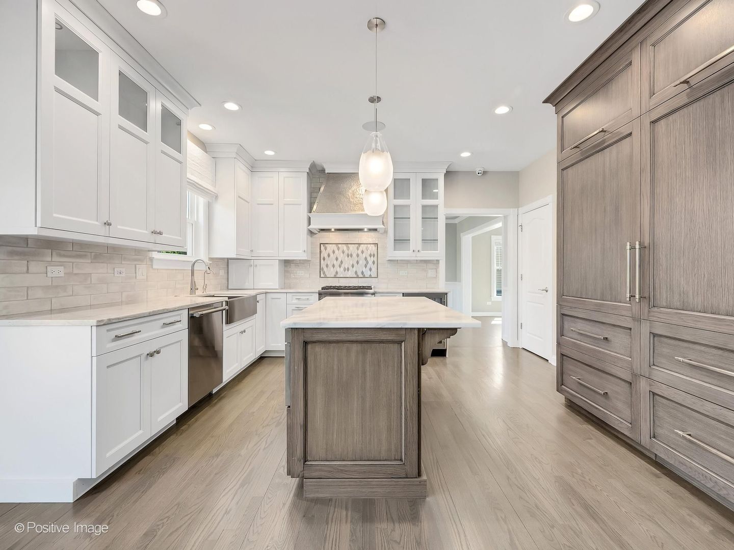 832 Bemis Road, Glen Ellyn, IL 60137