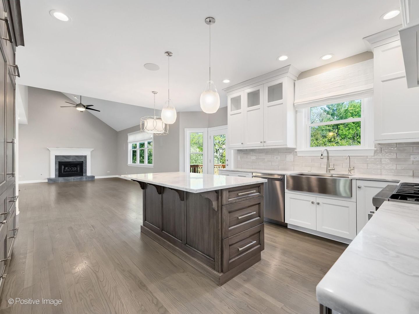 832 Bemis Road, Glen Ellyn, IL 60137