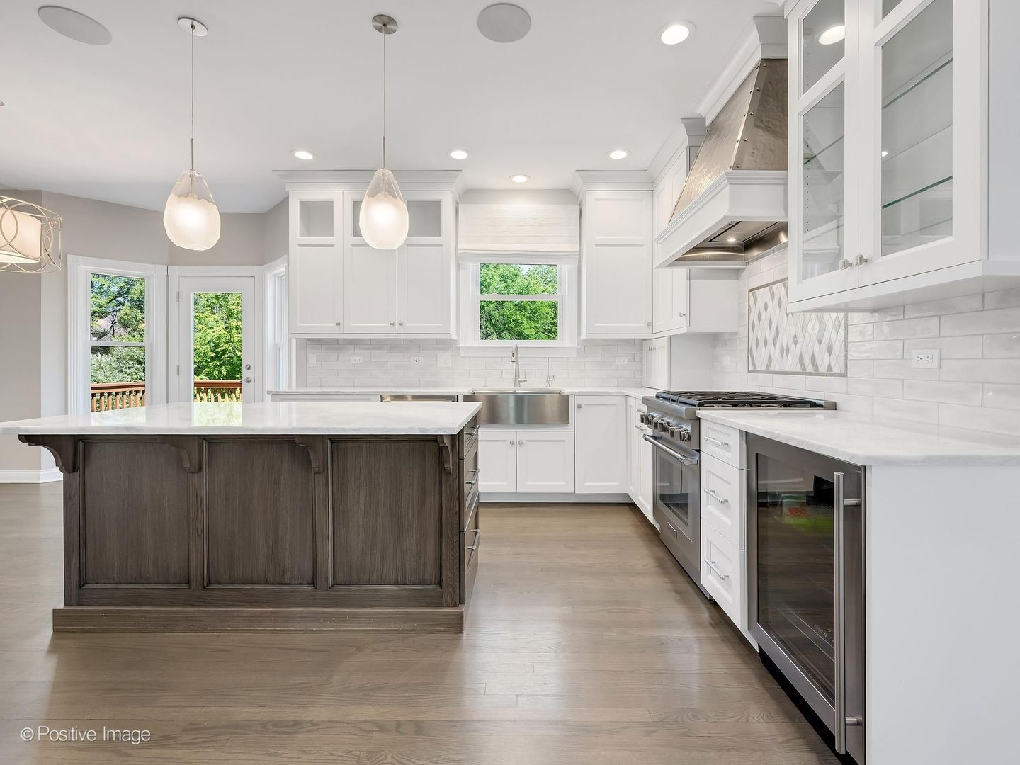 832 Bemis Road, Glen Ellyn, IL 60137
