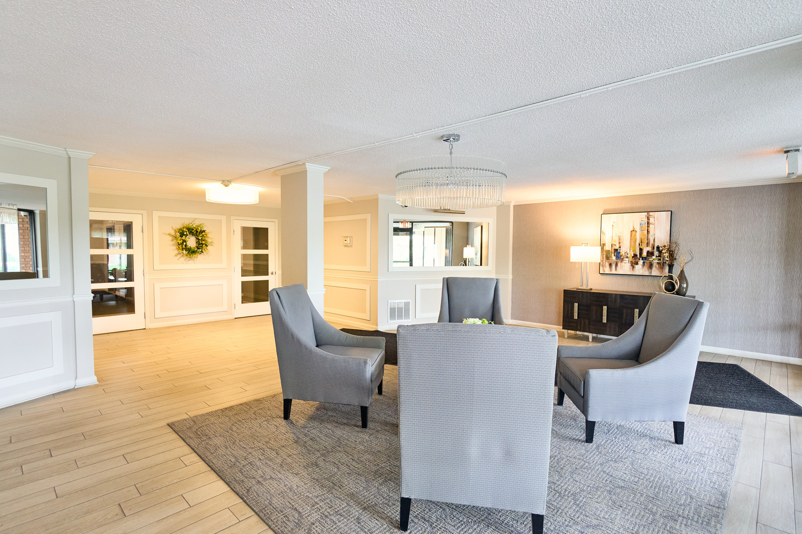 2000 Saint Regis Drive #1B, Lombard, IL 60148