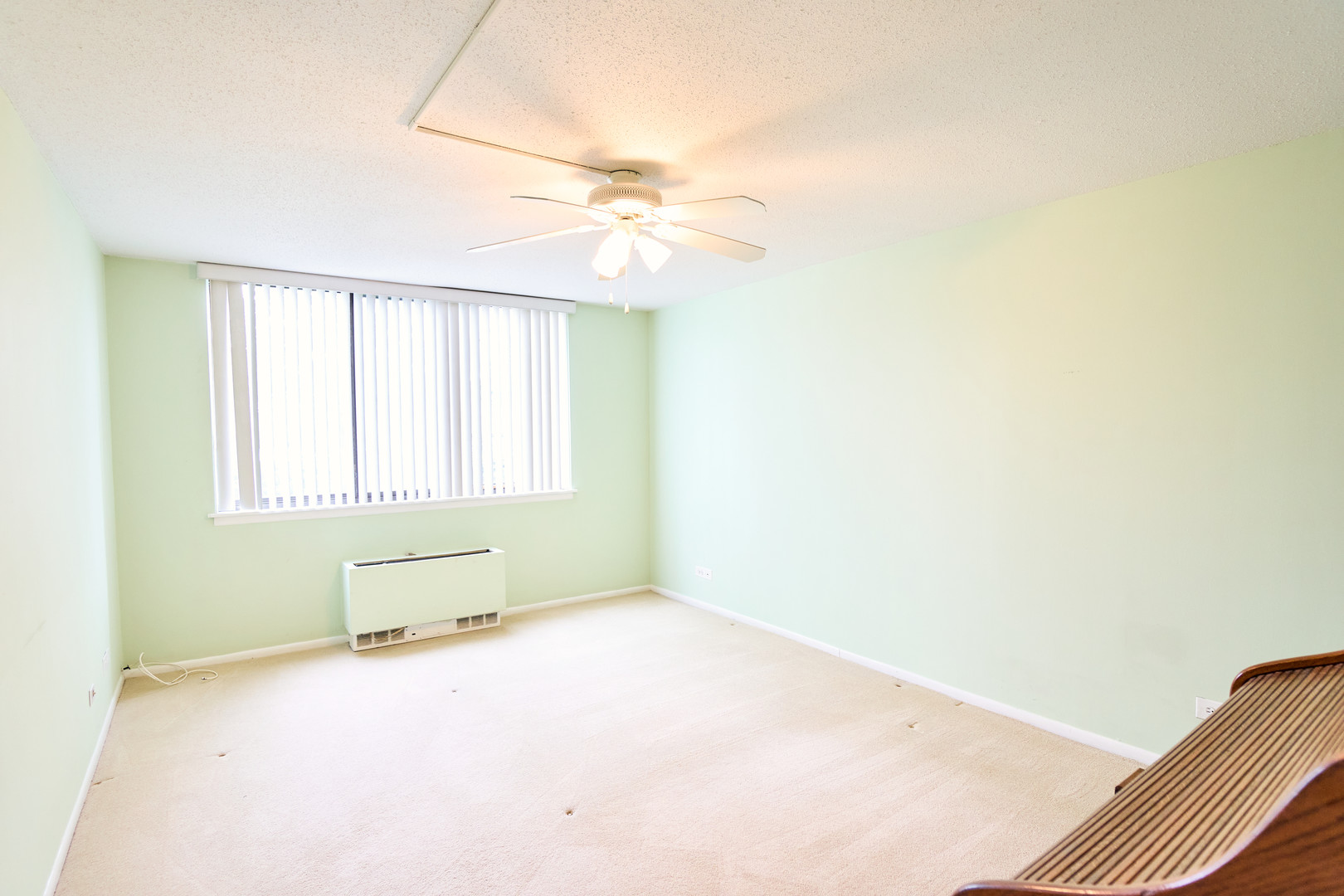 2000 Saint Regis Drive #1B, Lombard, IL 60148